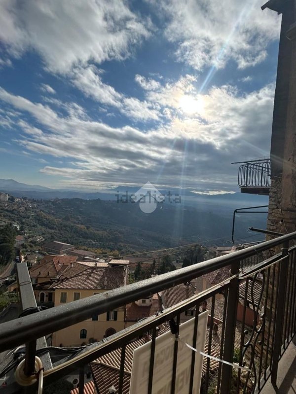 appartamento in vendita ad Olevano Romano