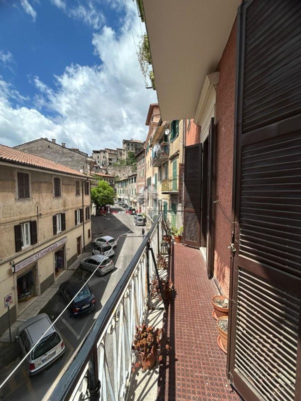 appartamento in vendita ad Olevano Romano