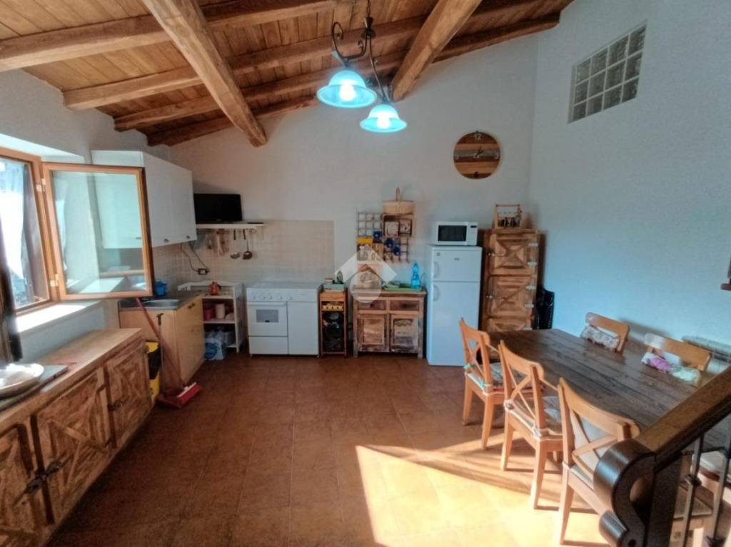 casa indipendente in vendita ad Olevano Romano