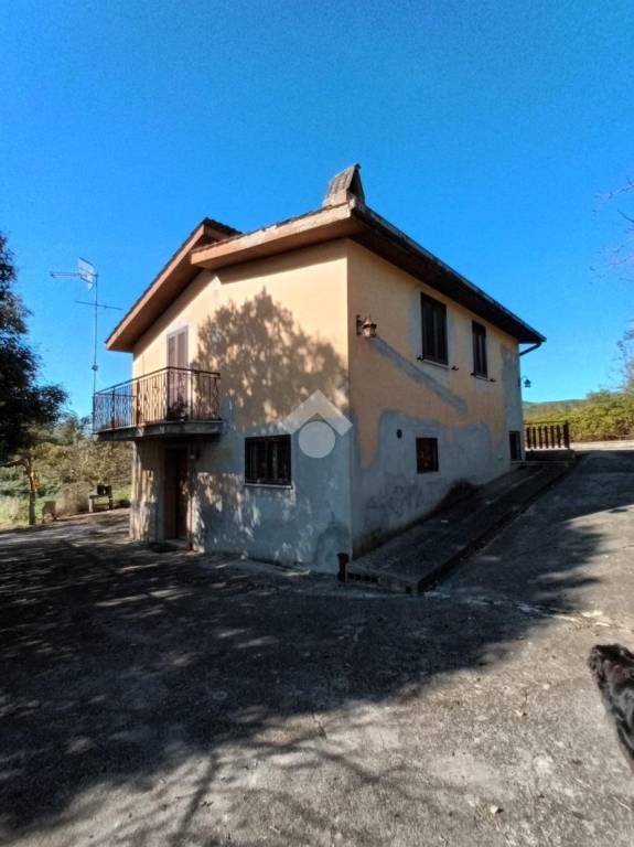 casa indipendente in vendita ad Olevano Romano