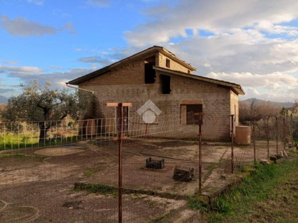 casa indipendente in vendita ad Olevano Romano