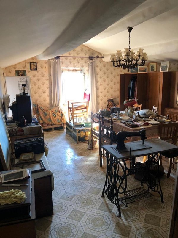 appartamento in vendita ad Olevano Romano