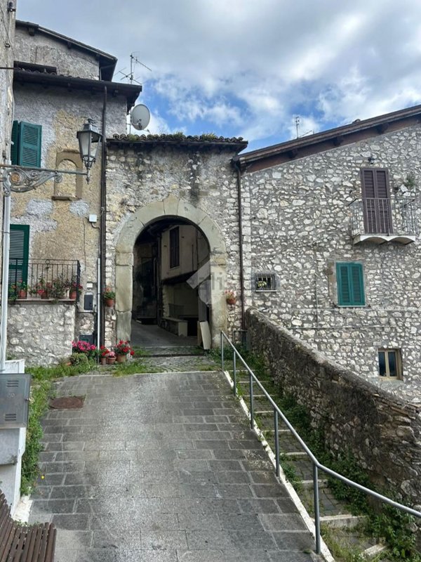 appartamento in vendita ad Olevano Romano