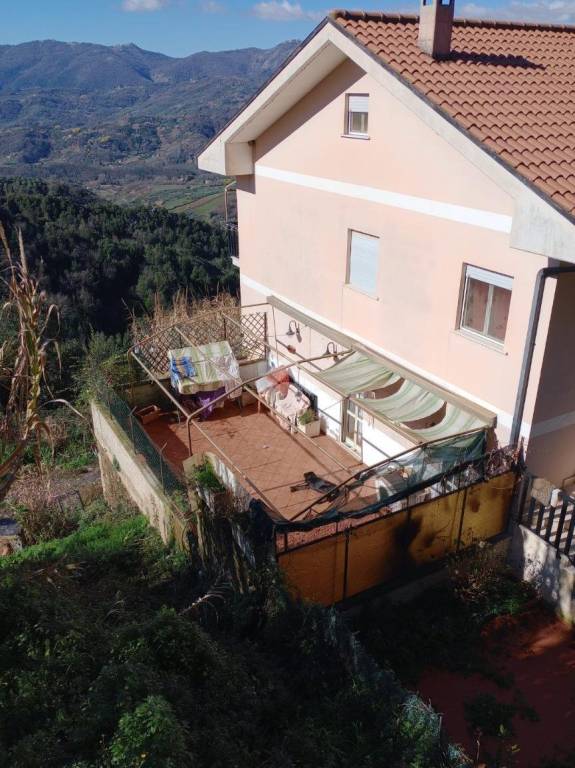 appartamento in vendita ad Olevano Romano