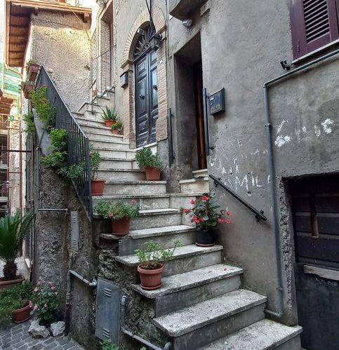 appartamento in vendita ad Olevano Romano