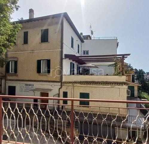 appartamento in vendita ad Olevano Romano