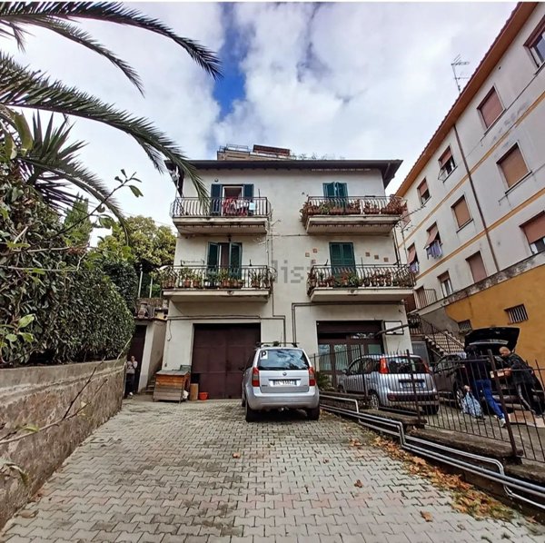 appartamento in vendita ad Olevano Romano