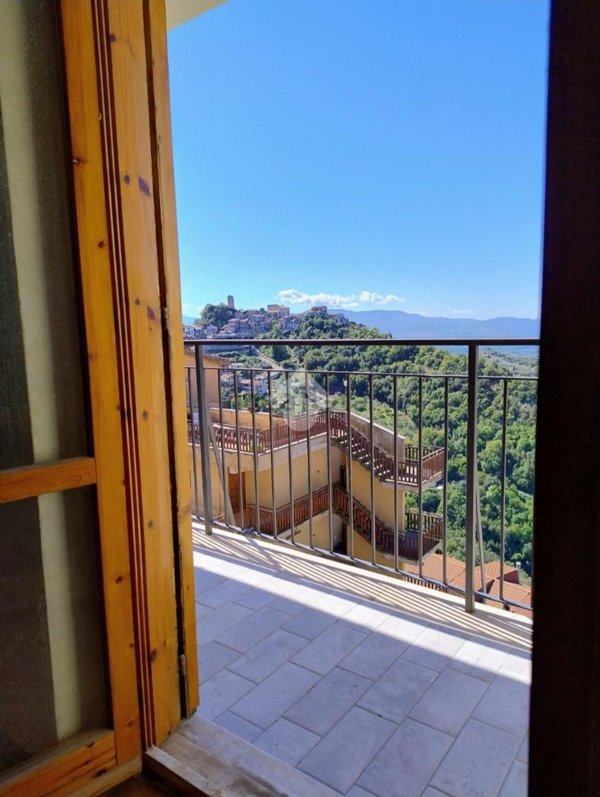 appartamento in vendita ad Olevano Romano