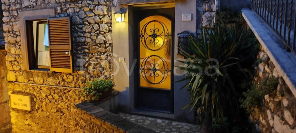 appartamento in vendita ad Olevano Romano