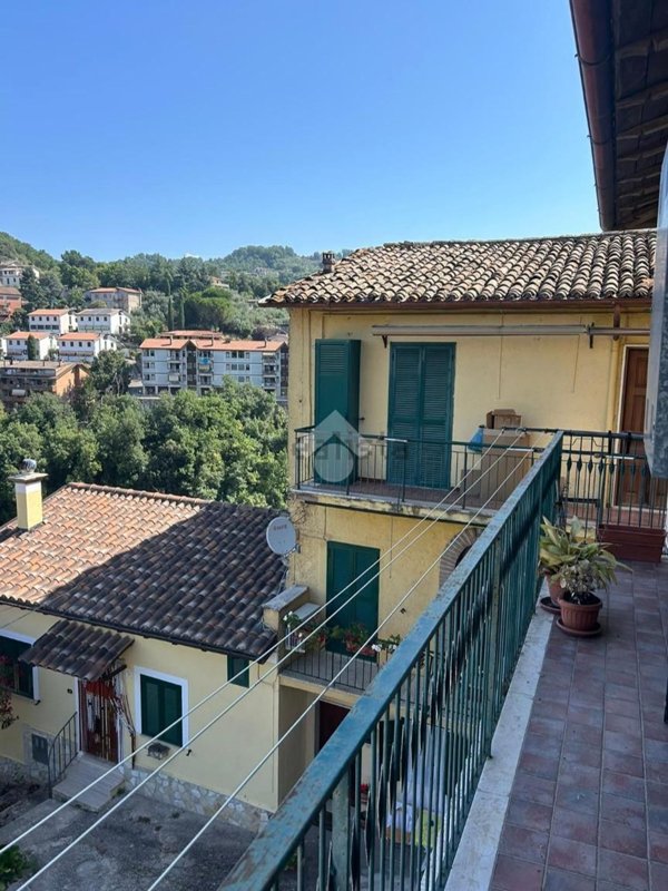 appartamento in vendita ad Olevano Romano