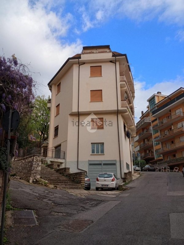 appartamento in vendita ad Olevano Romano