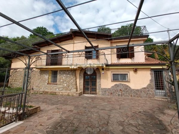 appartamento in vendita ad Olevano Romano