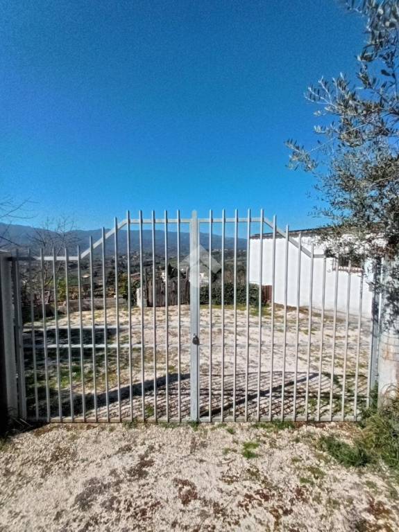 casa indipendente in vendita ad Olevano Romano