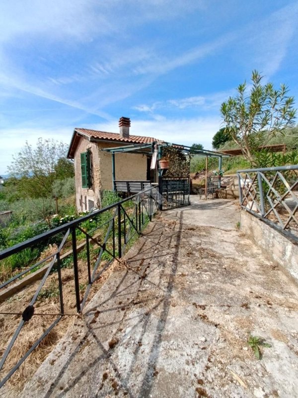 appartamento in vendita ad Olevano Romano