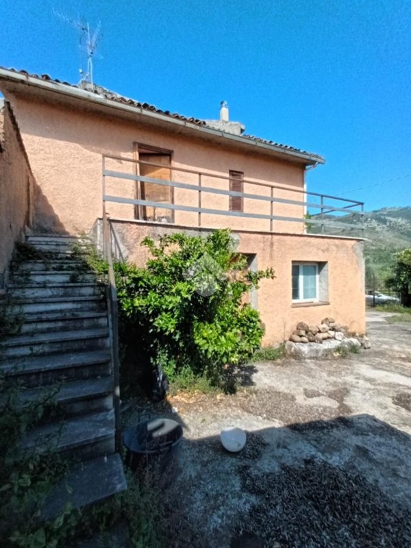 appartamento in vendita ad Olevano Romano