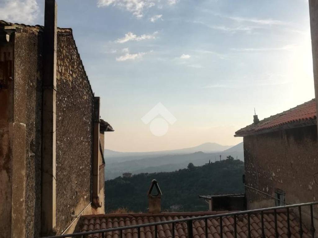 appartamento in vendita ad Olevano Romano