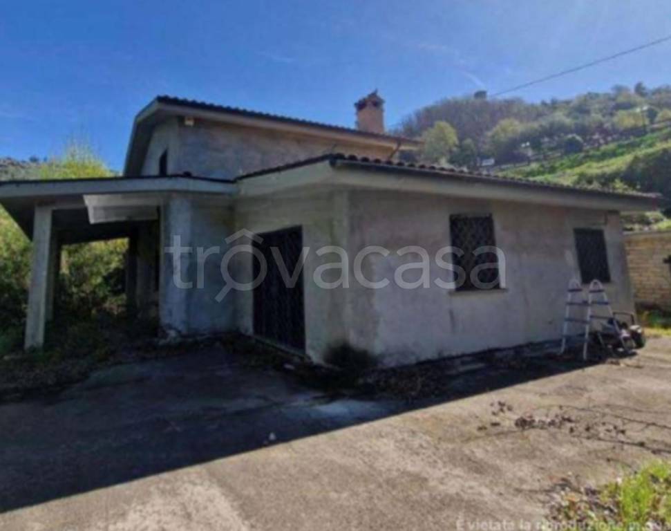 casa indipendente in vendita ad Olevano Romano