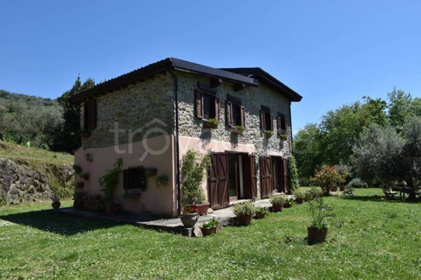 casa indipendente in vendita ad Olevano Romano