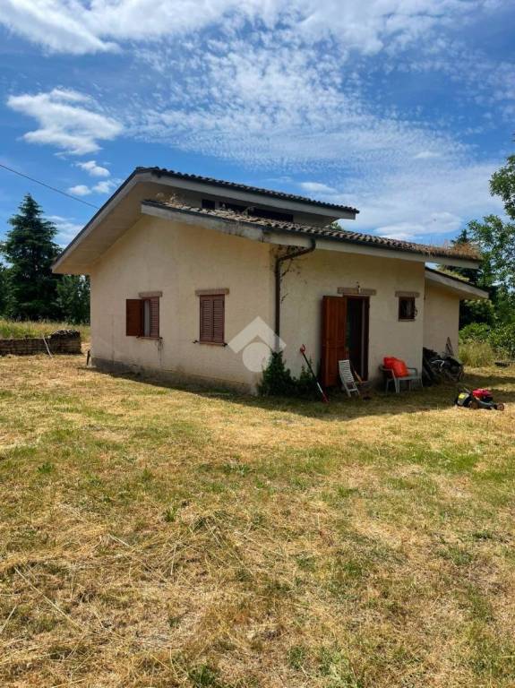 casa indipendente in vendita ad Olevano Romano