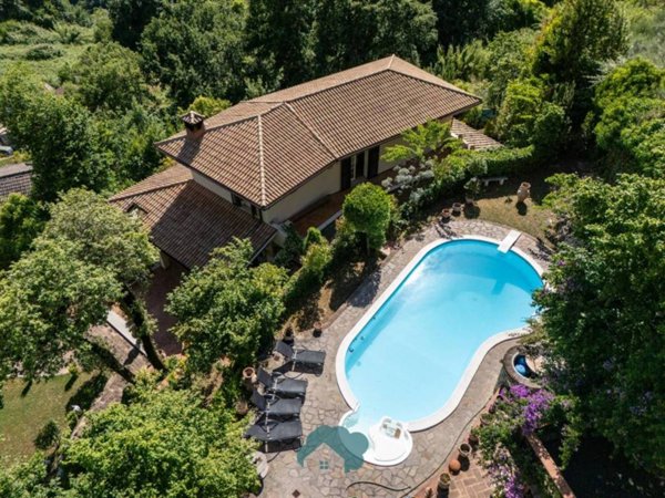 casa indipendente in vendita ad Olevano Romano