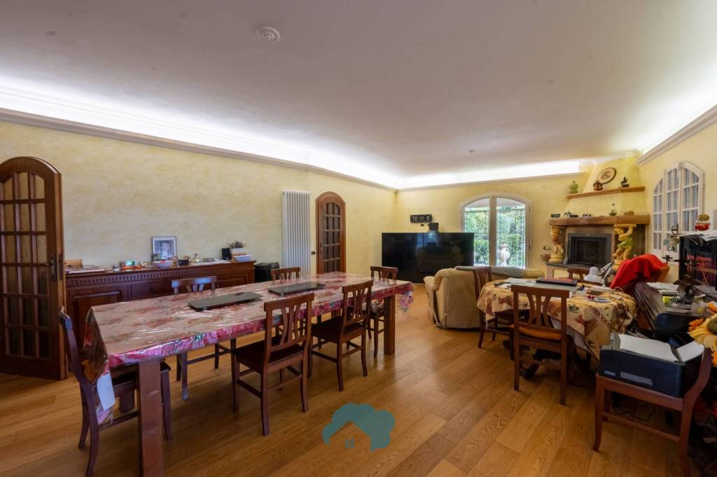 casa indipendente in vendita ad Olevano Romano