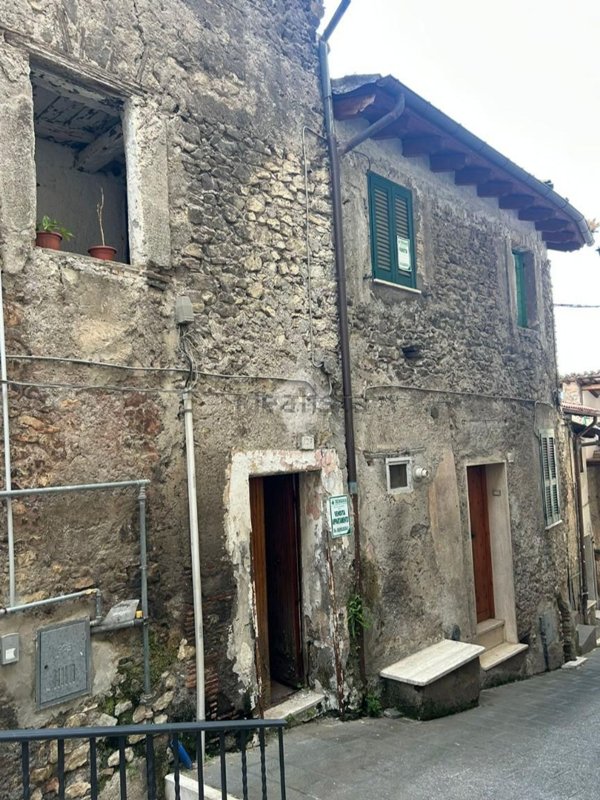 appartamento in vendita ad Olevano Romano