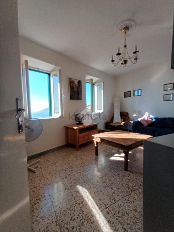 appartamento in vendita ad Olevano Romano