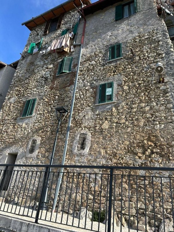 appartamento in vendita ad Olevano Romano