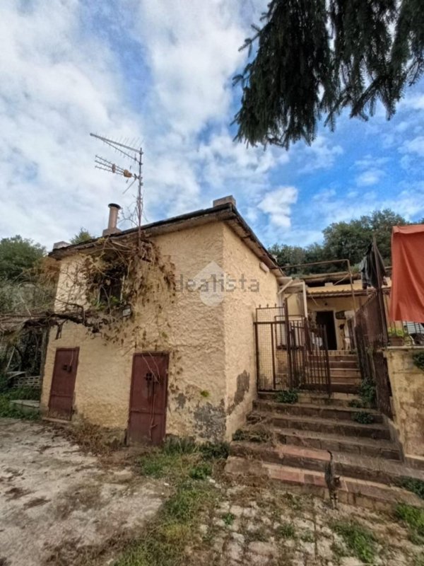 appartamento in vendita ad Olevano Romano