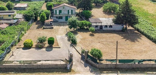 casa indipendente in vendita ad Olevano Romano