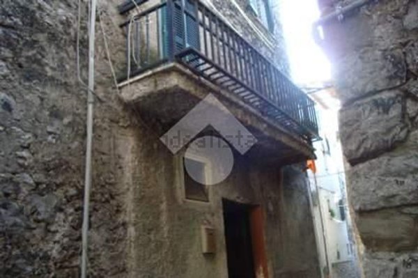appartamento in vendita ad Olevano Romano
