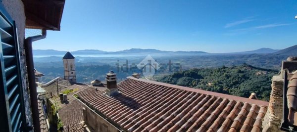 appartamento in vendita ad Olevano Romano