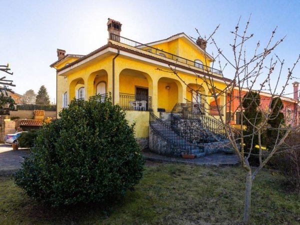 casa indipendente in vendita a Palestrina in zona Carchitti