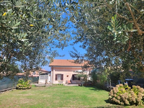 casa indipendente in vendita a Palestrina in zona Carchitti