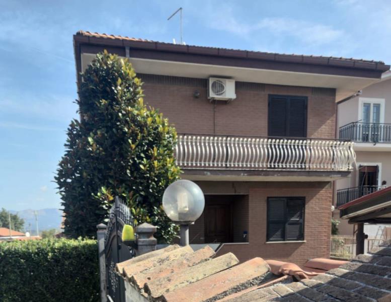 casa indipendente in vendita a Palestrina in zona Carchitti