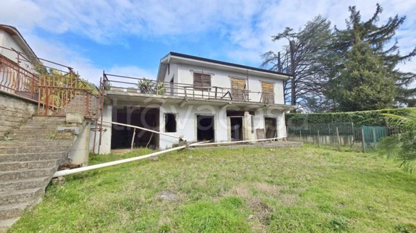 casa indipendente in vendita a Palestrina in zona Valvarino