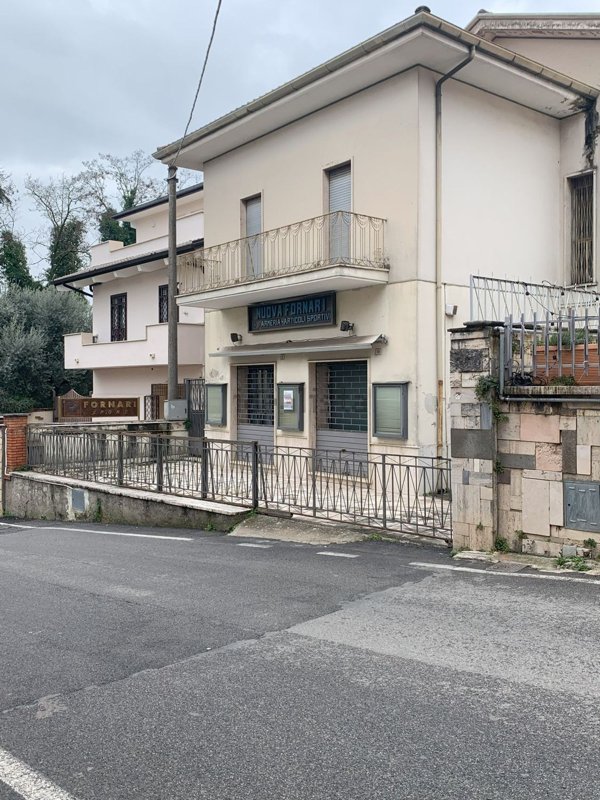 locale commerciale in vendita a Palestrina