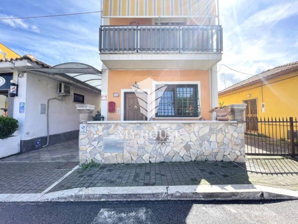casa indipendente in vendita a Palestrina in zona Carchitti