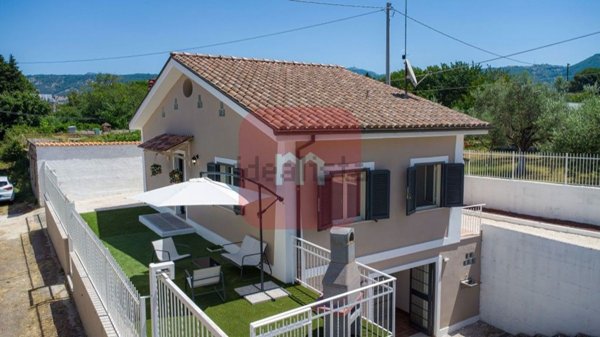 casa indipendente in vendita a Palestrina