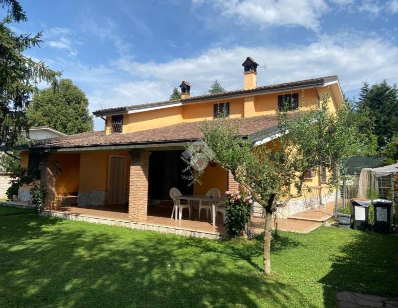casa indipendente in vendita a Palestrina in zona Valvarino