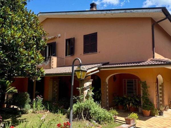 casa indipendente in vendita a Palestrina