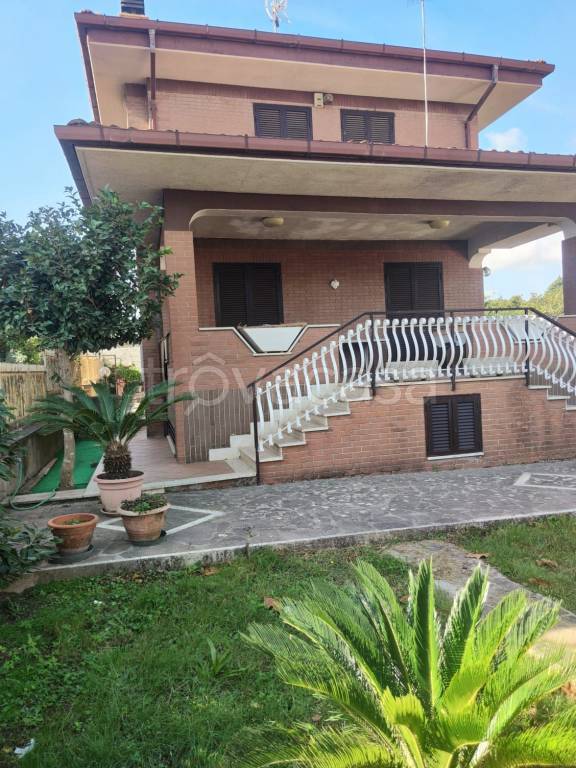 casa indipendente in vendita a Palestrina in zona Carchitti