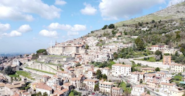 appartamento in vendita a Palestrina in zona Carchitti