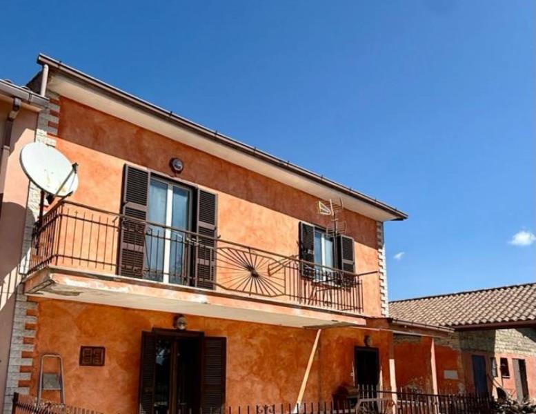 casa indipendente in vendita a Palestrina in zona Carchitti