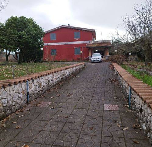 casa indipendente in vendita a Palestrina in zona Carchitti