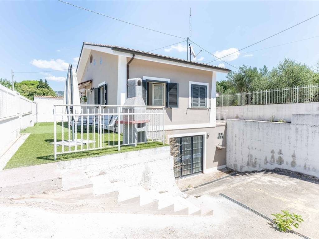 casa indipendente in vendita a Palestrina