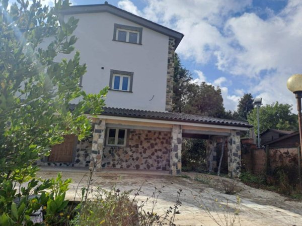 casa indipendente in vendita a Palestrina in zona Carchitti