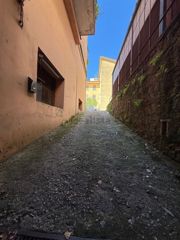 locale commerciale in vendita a Palestrina