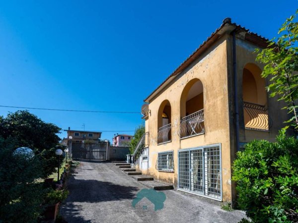 appartamento in vendita a Palestrina in zona Carchitti