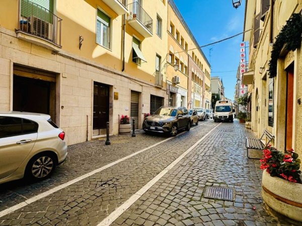 negozio in vendita a Palestrina